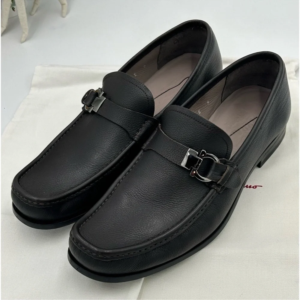 Men’s Salvatore, Ferragamo Gancini leather loafers size 9E made in Italy